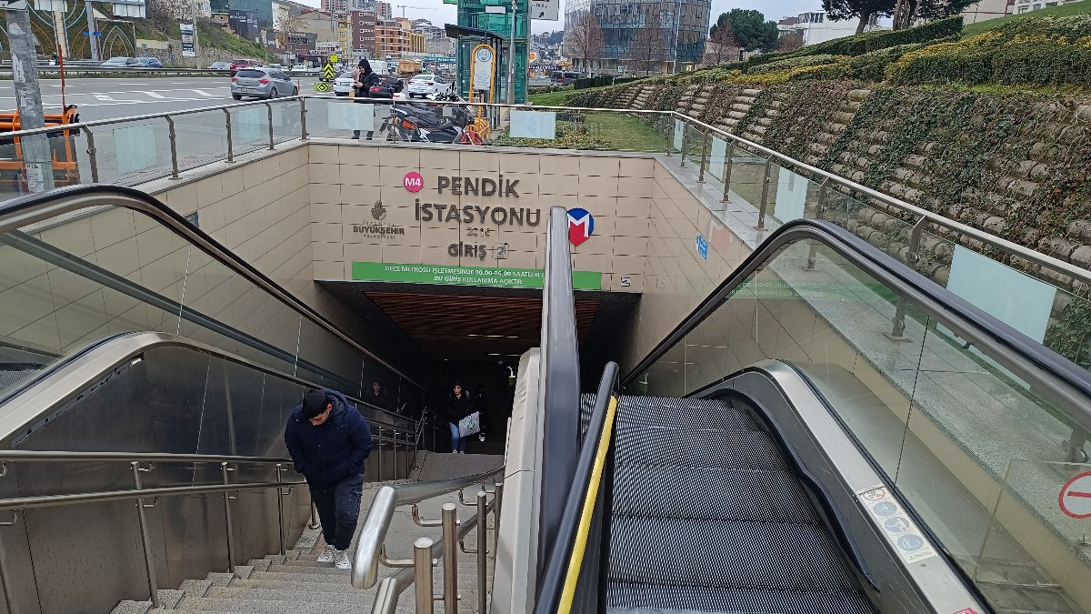 İstanbul’da metroda yürüyen merdiven faciası: Yaşlı kadının parmakları koptu