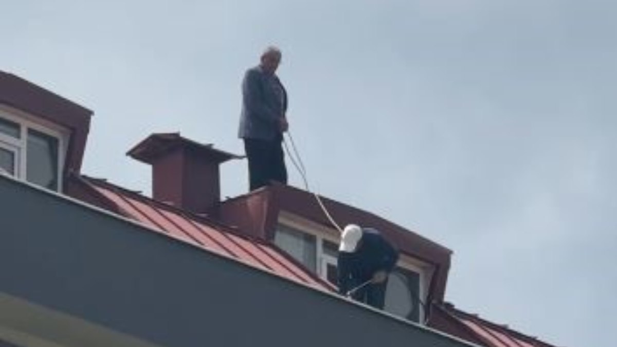 İstanbul’da çatıya çıkan işçini akılalmaz ‘güvenlik önlemi’