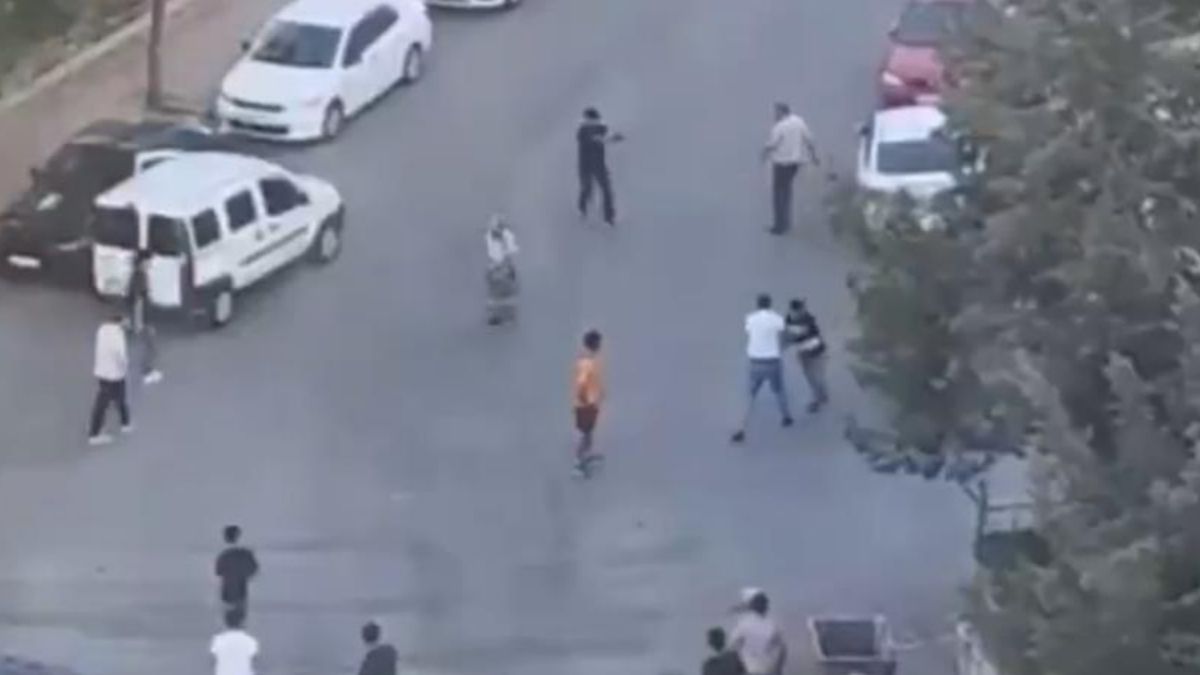 Gaziantep’te trafikte tartıştığı kardeşlere silahla saldıran zanlı tutuklandı